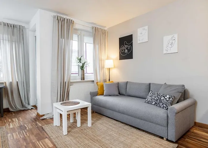 Goldenberry Apartment Mokotow